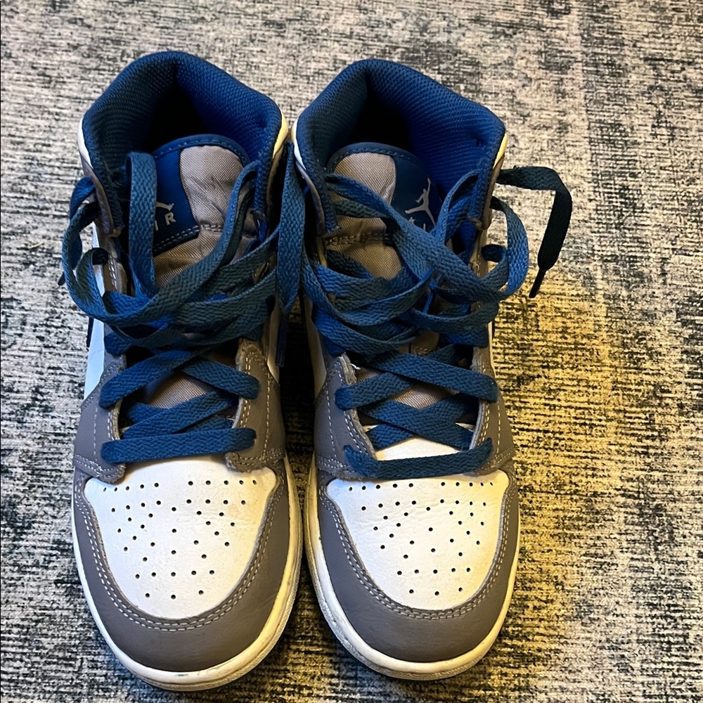 Nike Kids Sneakers in Blue and Gray